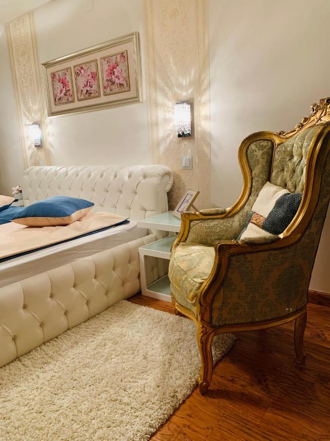 Casa Central Luxury Oradea Ngoại thất bức ảnh